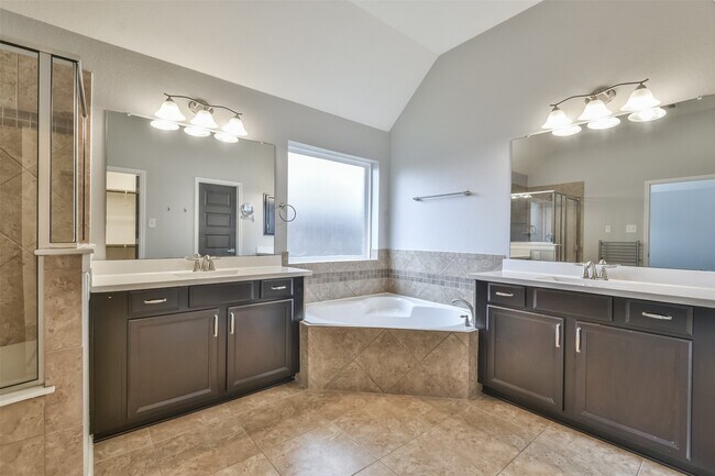 Building Photo - 13222 Edison Trace Ln