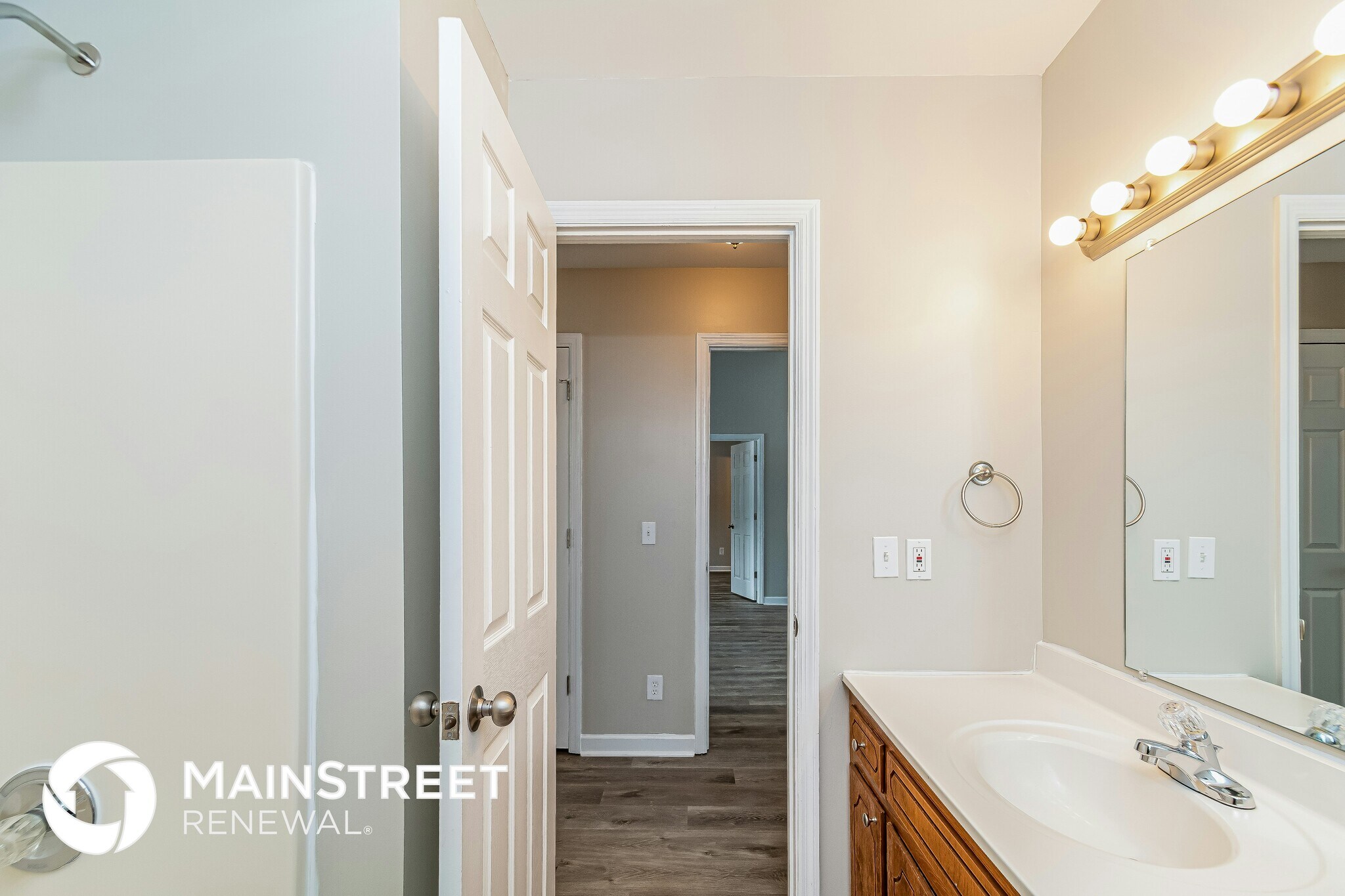 Building Photo - 10 Katz Ln