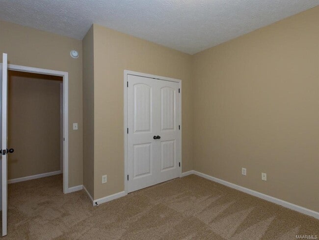 Building Photo - 9728 Silver Bell Ct