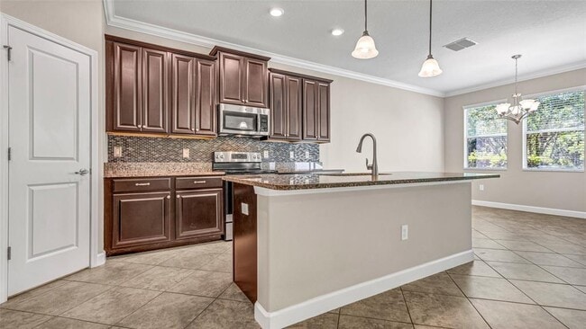 Building Photo - 1695 Ludington Ave