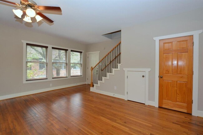 Building Photo - 3015 Chenevert St