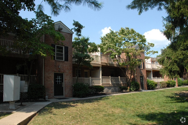 Building Photo - Parkside Manor Apartments