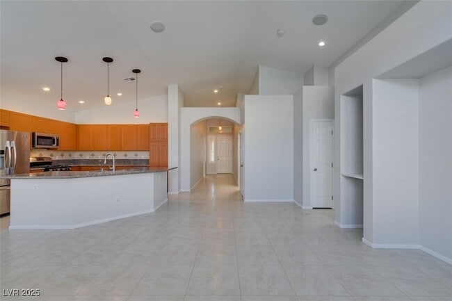 Building Photo - 7000 Point Cabrillo Ct