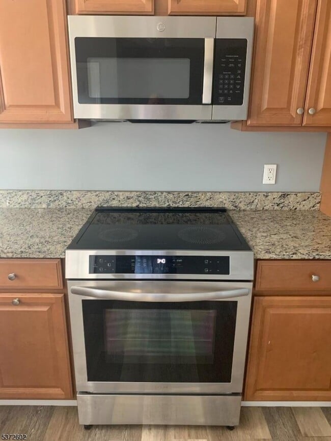 Building Photo - 700 Louis Ave