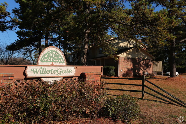 Building Photo - Willowgate Apartments