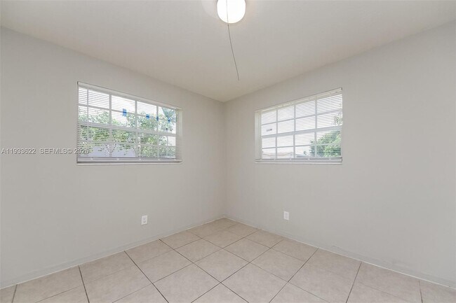 Building Photo - 2220 NW 44th Ave