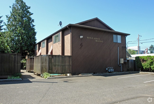 Building Photo - Holladay House