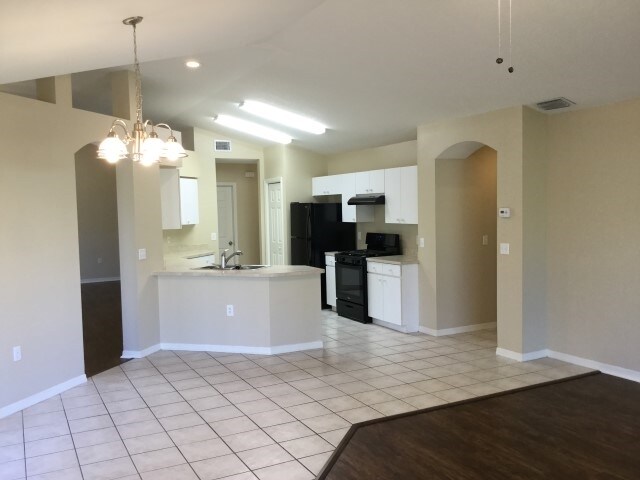 Building Photo - 29643 Morwen Pl