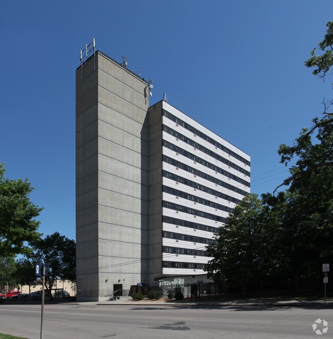 Building Photo - Heltzer Manor