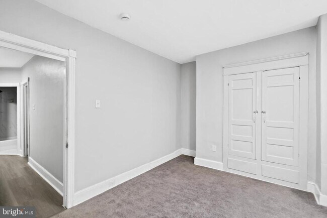 Building Photo - 3027 N Front St