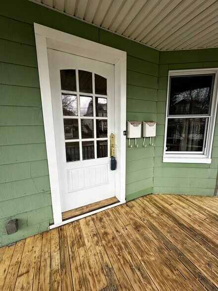 Building Photo - 227 Hamilton Ave