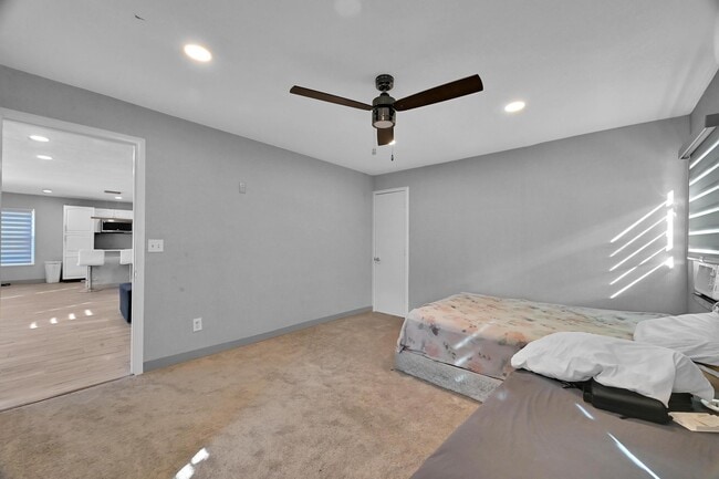 Building Photo - 6385 86th Ln