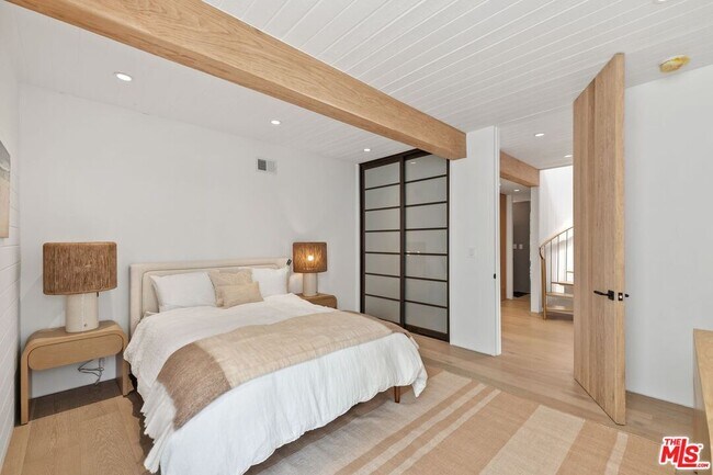 Building Photo - 24112 Malibu Rd