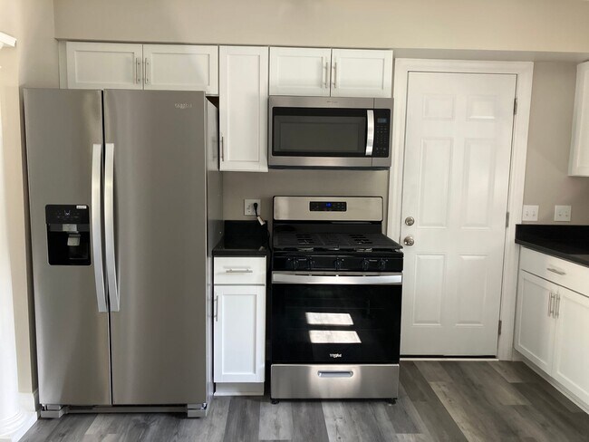 Building Photo - 2406 Triplett Blvd