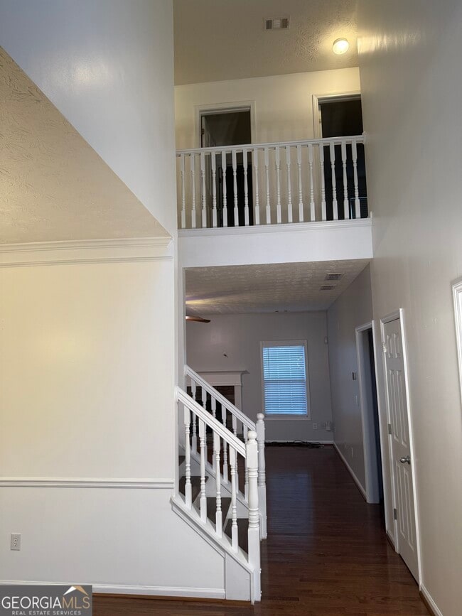 Building Photo - 1221 River Rush Ln NE