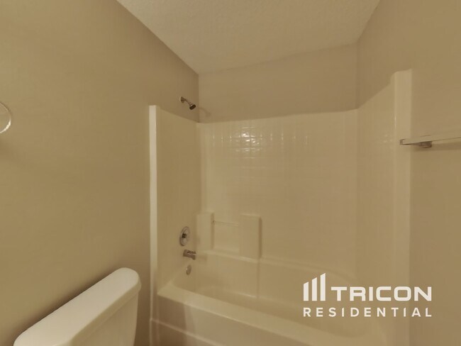 Building Photo - 508 Oriel Cir