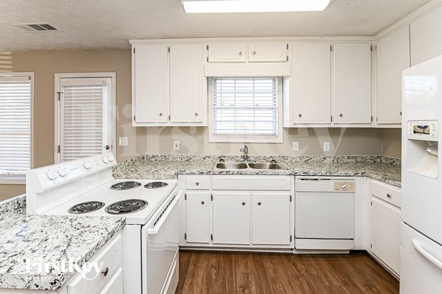 Building Photo - 344 Mary Alice Dr