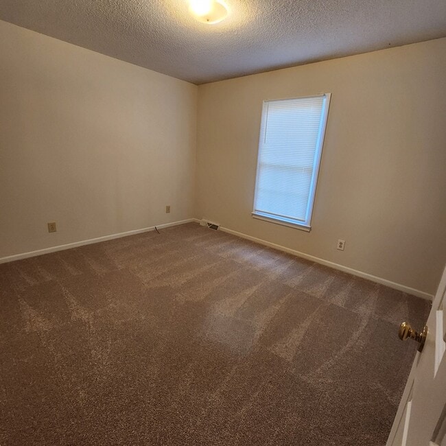 Building Photo - 103 Brams Ct