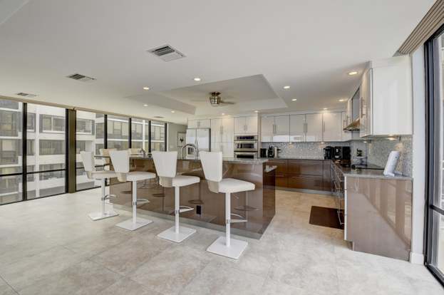 Building Photo - 2155 S Ocean Blvd