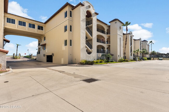 Building Photo - 2450 N Ocean Shore Blvd