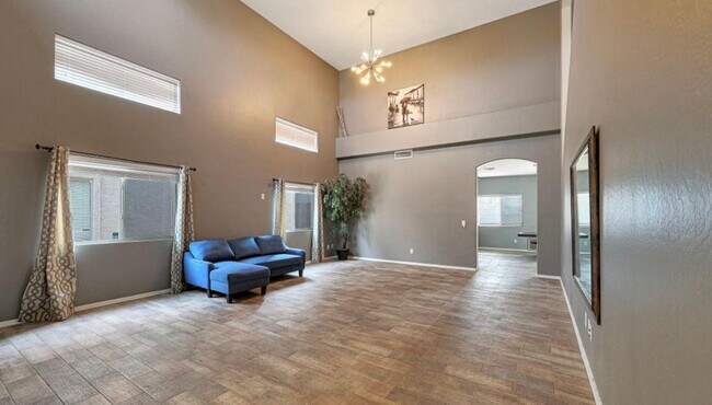 Building Photo - 23865 W Huntington Dr