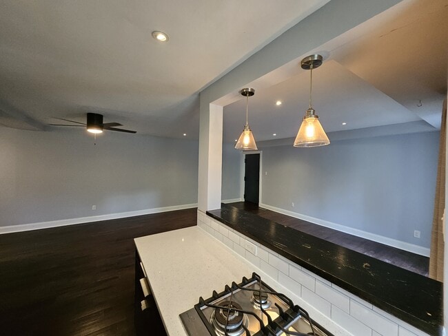 Building Photo - 317 Homeland Southway