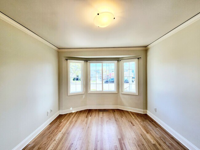 Building Photo - Lovely 2 bedroom house in San Mateo