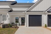 Building Photo - NEW 2 Bedroom Townhome in Cleveland!