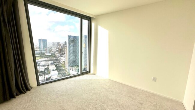 Building Photo - 1000 Auahi St