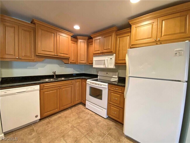 Building Photo - 6112 Principia Dr
