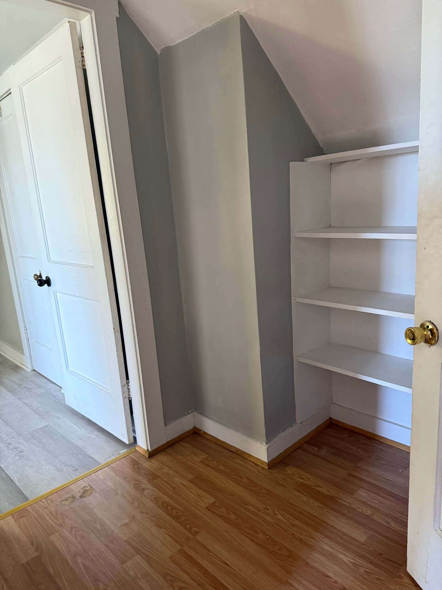 Building Photo - 56 Long St