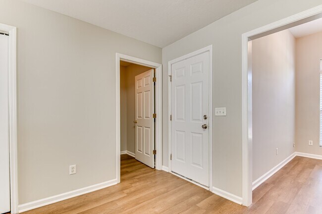 Building Photo - 536 Stirling Bridge Rd