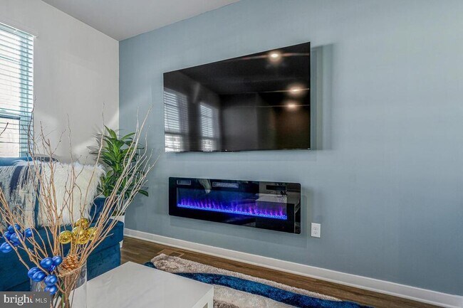 Building Photo - 313 Soft Rush Ln