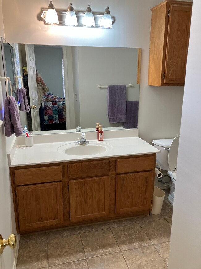 Building Photo - 8675 Golf Creek Dr