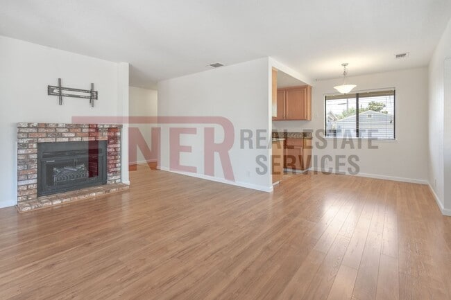 Building Photo - 5807 Filbert Ave