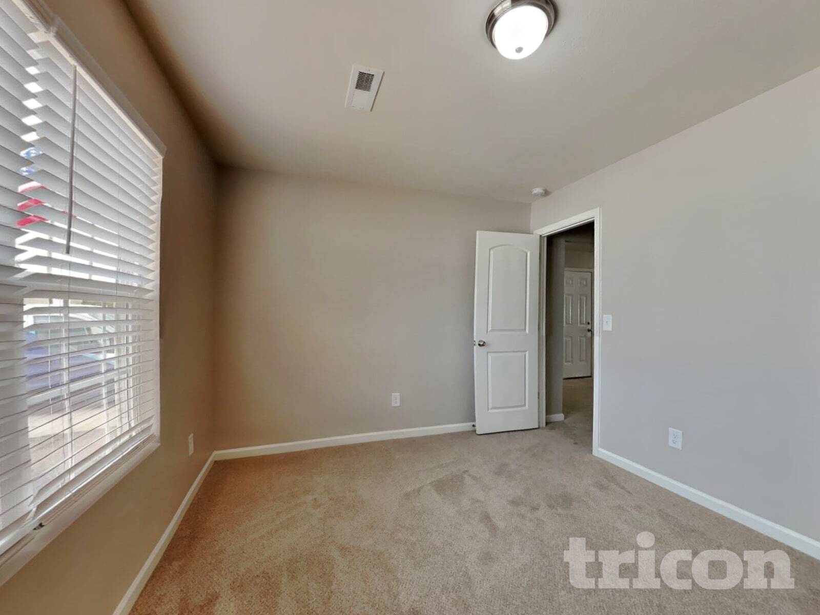 Building Photo - 129 Ridgemoore Ct