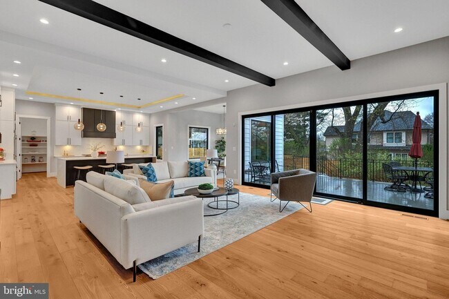 Building Photo - 1100 Balls Hill Rd