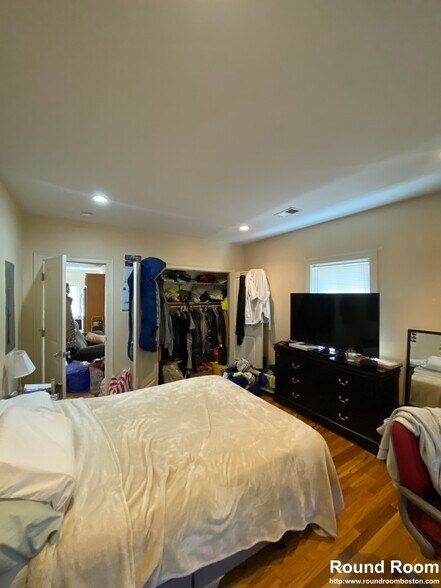 Building Photo - 25 Lothrop St