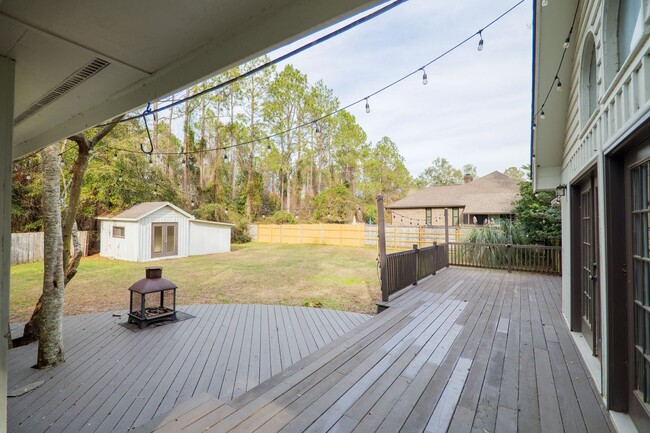 Building Photo - 4538 Golden Oaks Dr