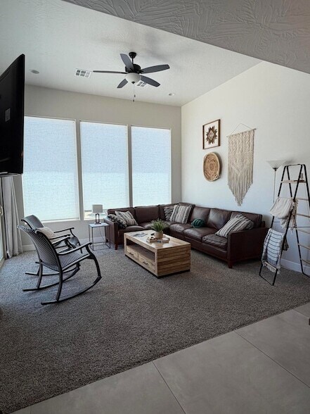 Building Photo - 534 W 170 S