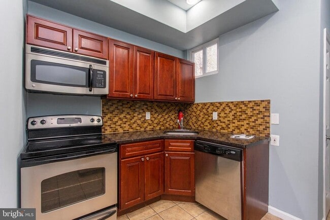 Building Photo - 2016 N 18th St