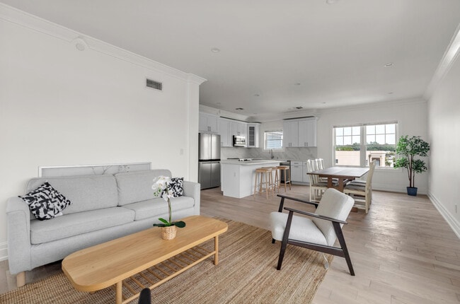 Building Photo - The Sagamore