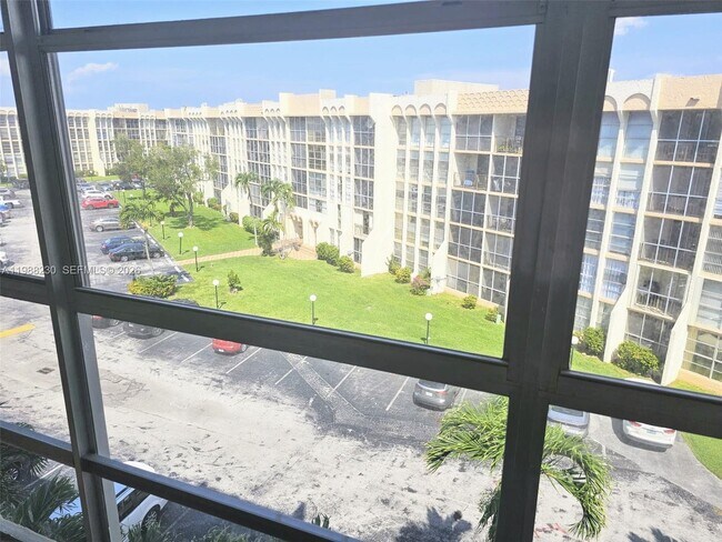 Building Photo - 601 Three Islands Boulevard