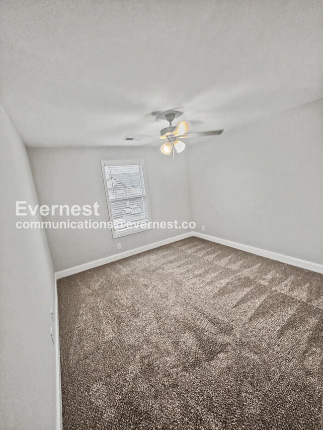 Building Photo - 4043 Ft Sumter Dr