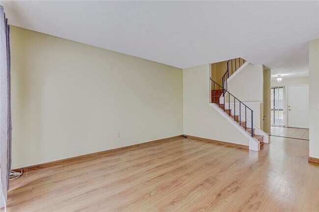 Building Photo - 79 Wintergreen Way