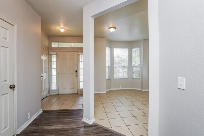 Building Photo - 23731 Pebworth Pl