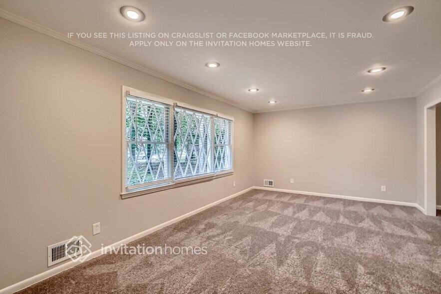 Building Photo - 5340 Crestwood Cir SW