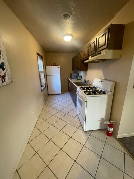 Kitchen - 355-2 11th St