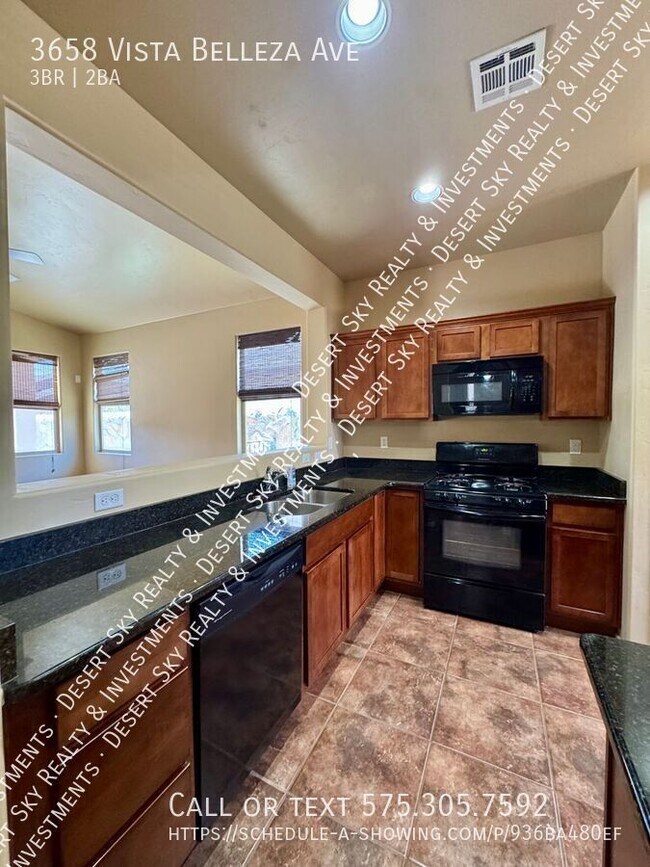 Building Photo - 3658 Vista Belleza Ave