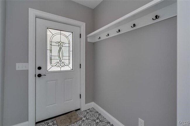 Building Photo - 137 St Mary St